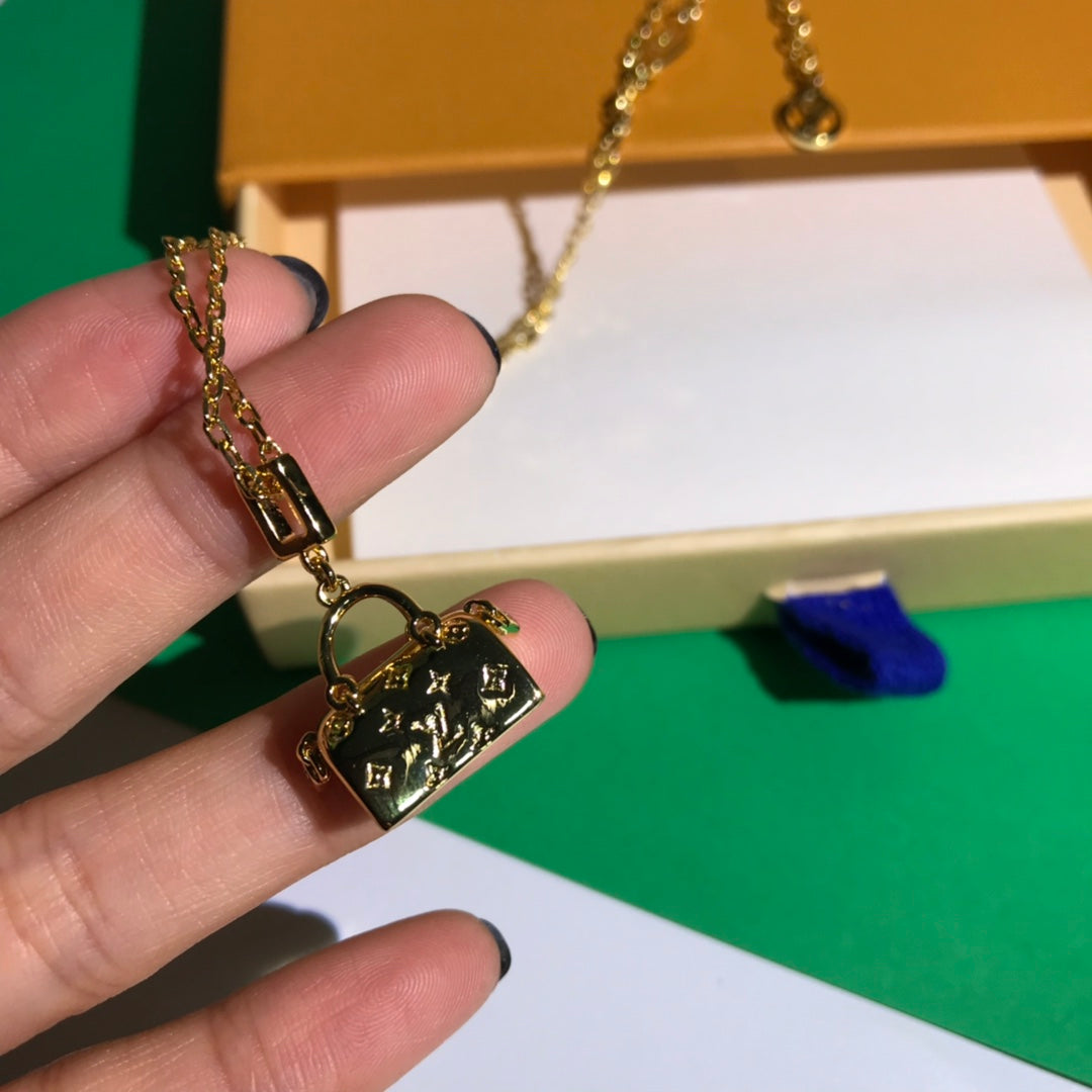EN - Lux Necklace LUV027