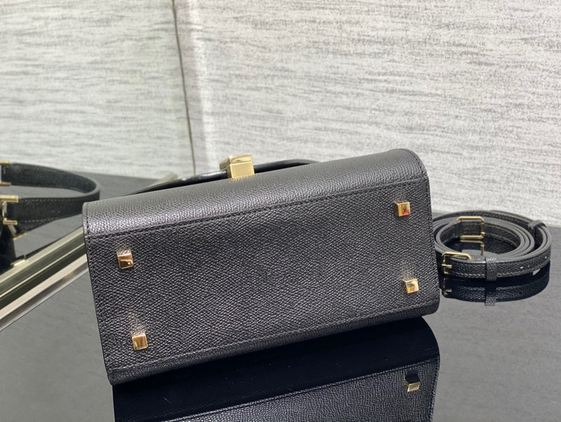 ELE - HMS Bags - 005