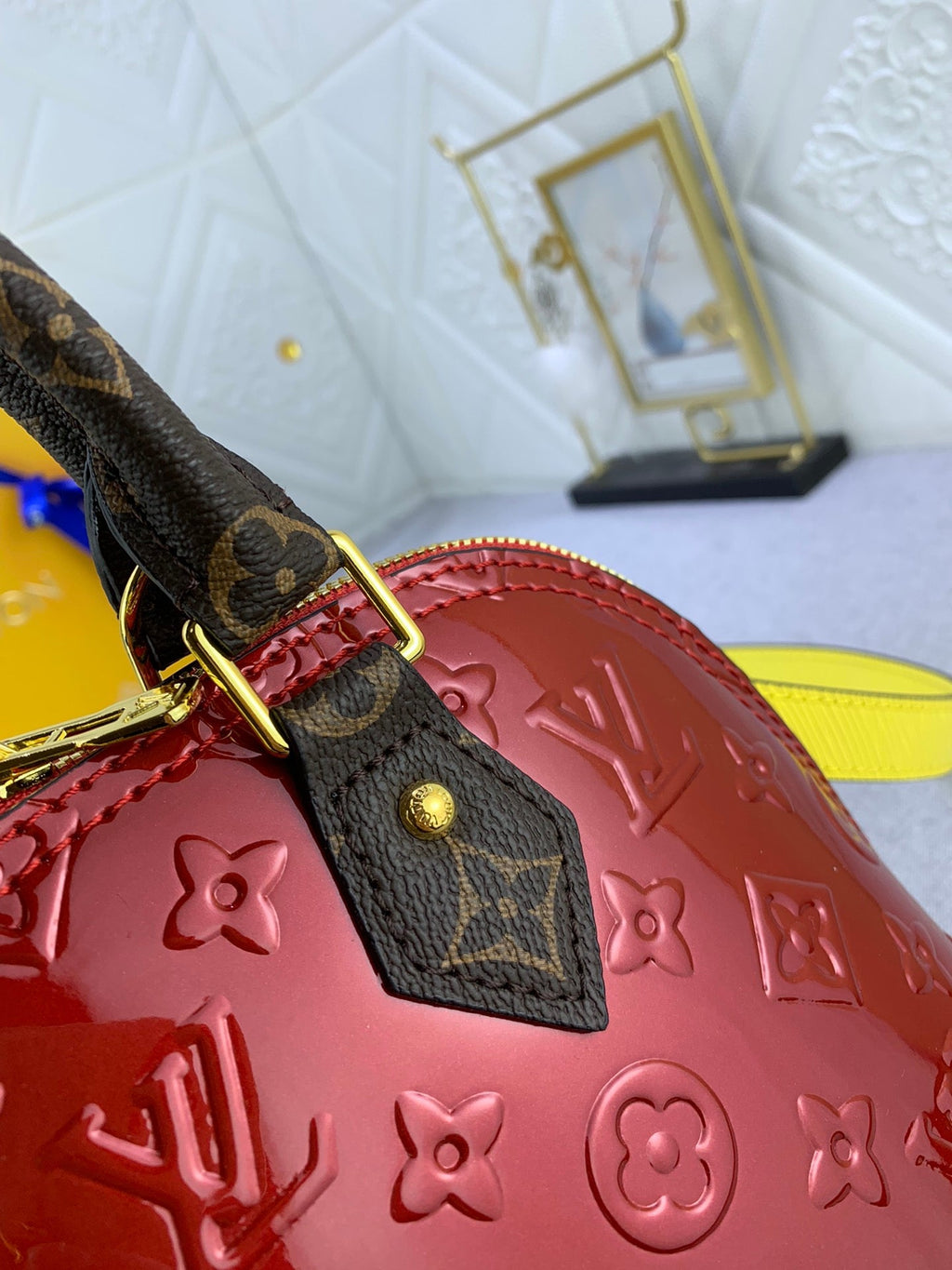 EN - Luxury Bags LUV 836