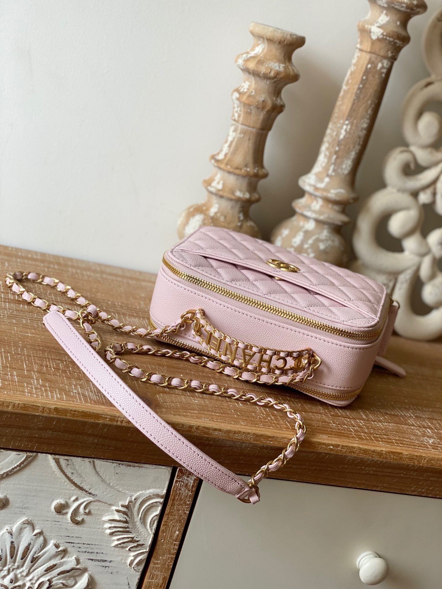 CHLSmall Vanity Case Gold Hardware Light PiNike For Women Handbags, Shoulder Bags 5.9in/15cm AS3228Ãƒâ€šÃ‚Â 