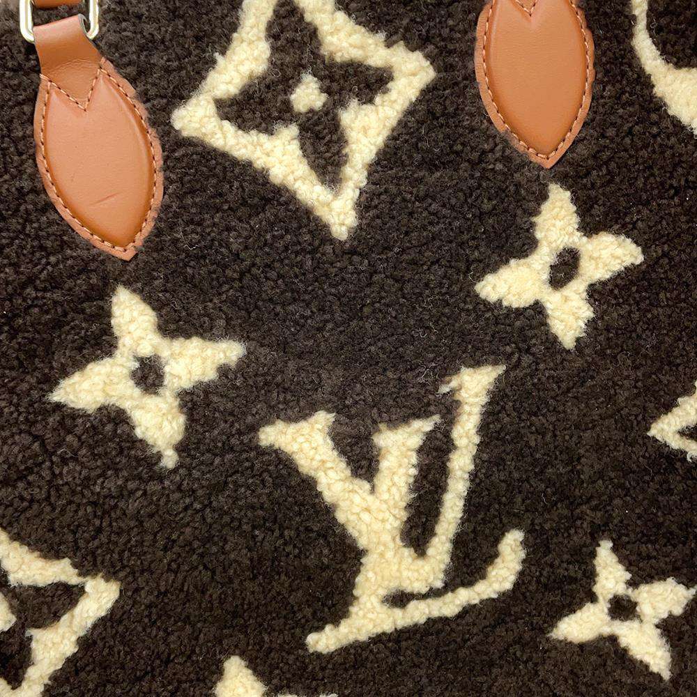 LOUIS VUITTON Onthego Brown/Beige M55420 Monogram / Teddy Size GM