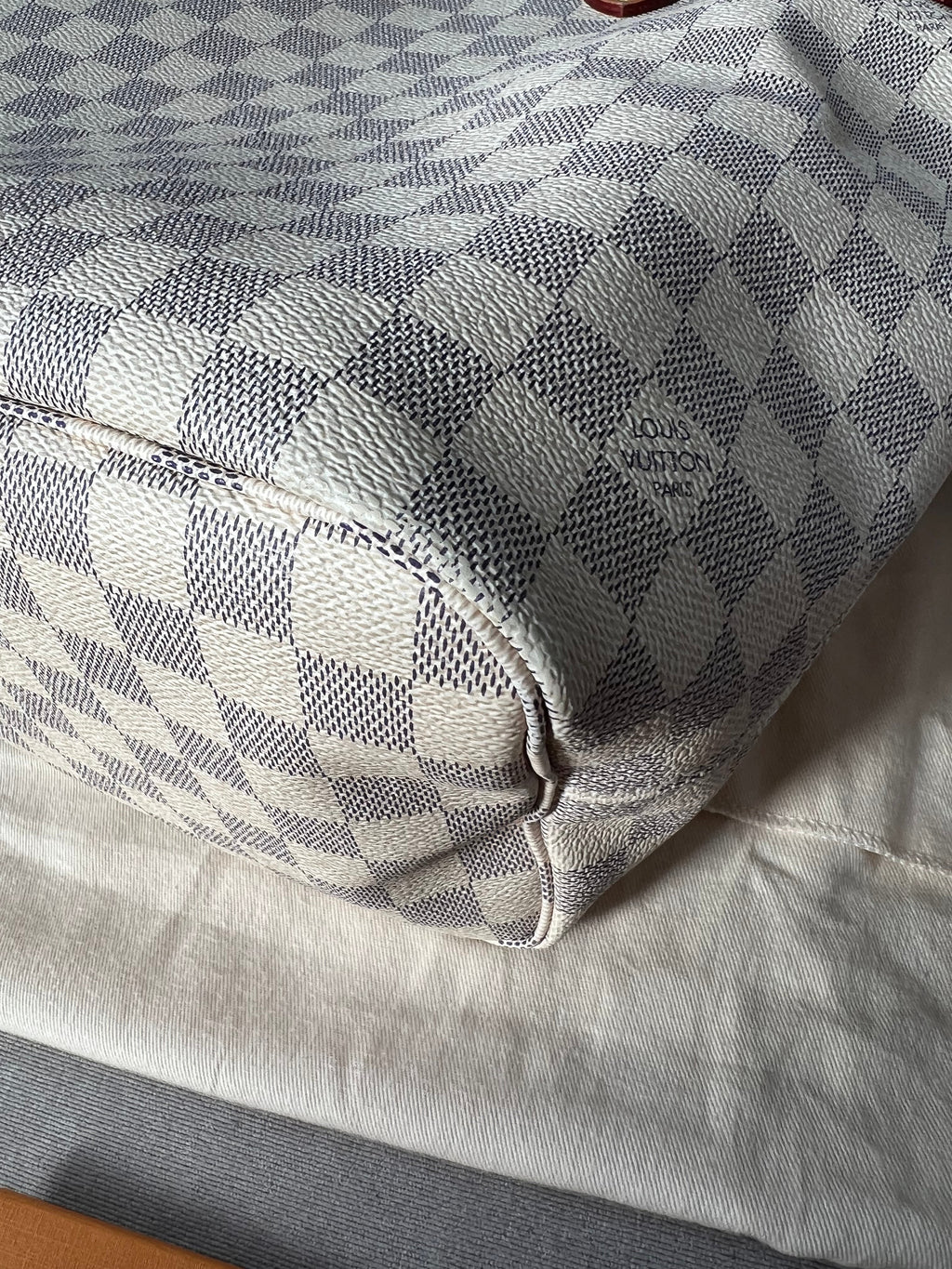Louis Vuitton Neverfull MM  Damier Azur (RRP £1,410)