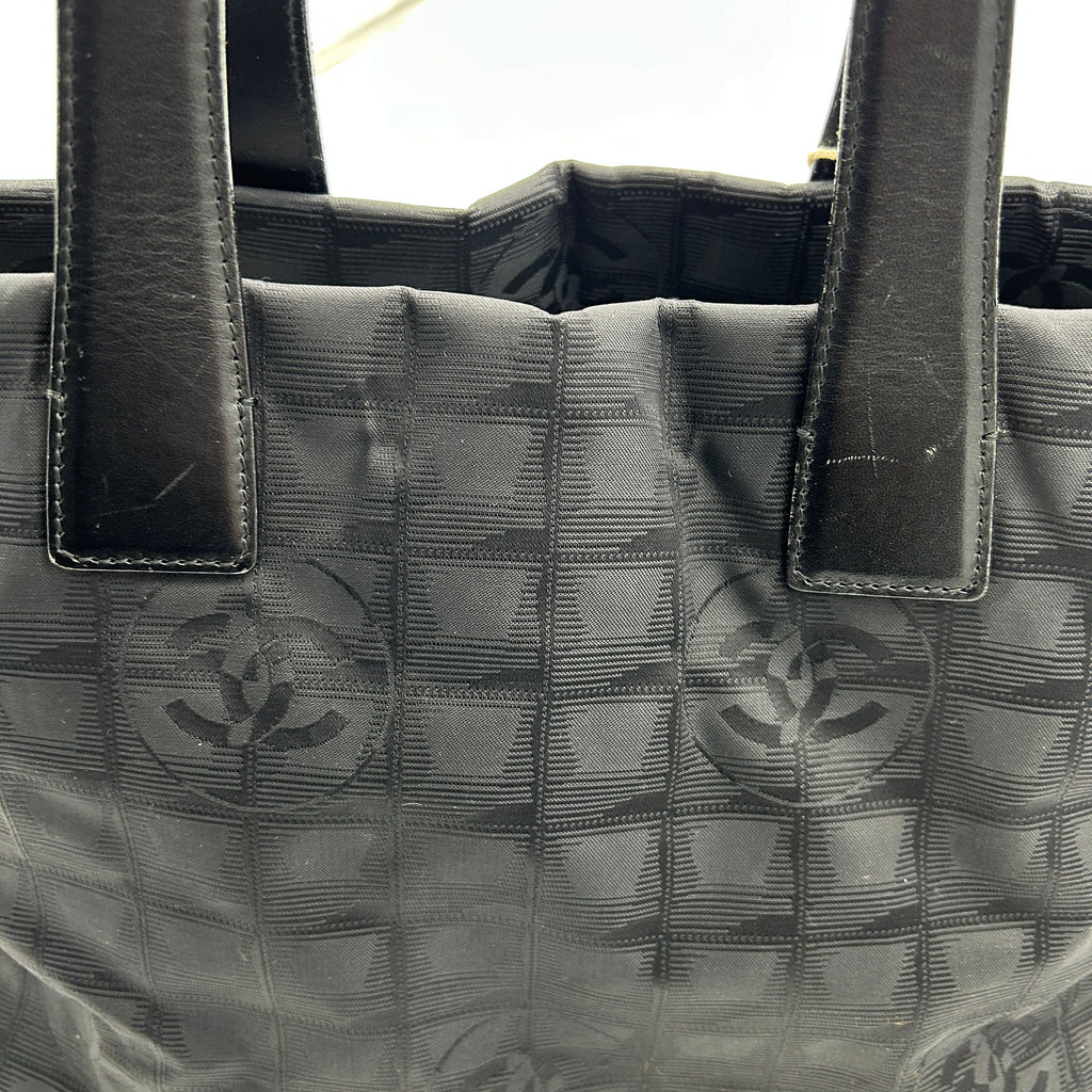 Pre-owned Chanel Tote Bagtravel Line Nylon Black  WD459597
