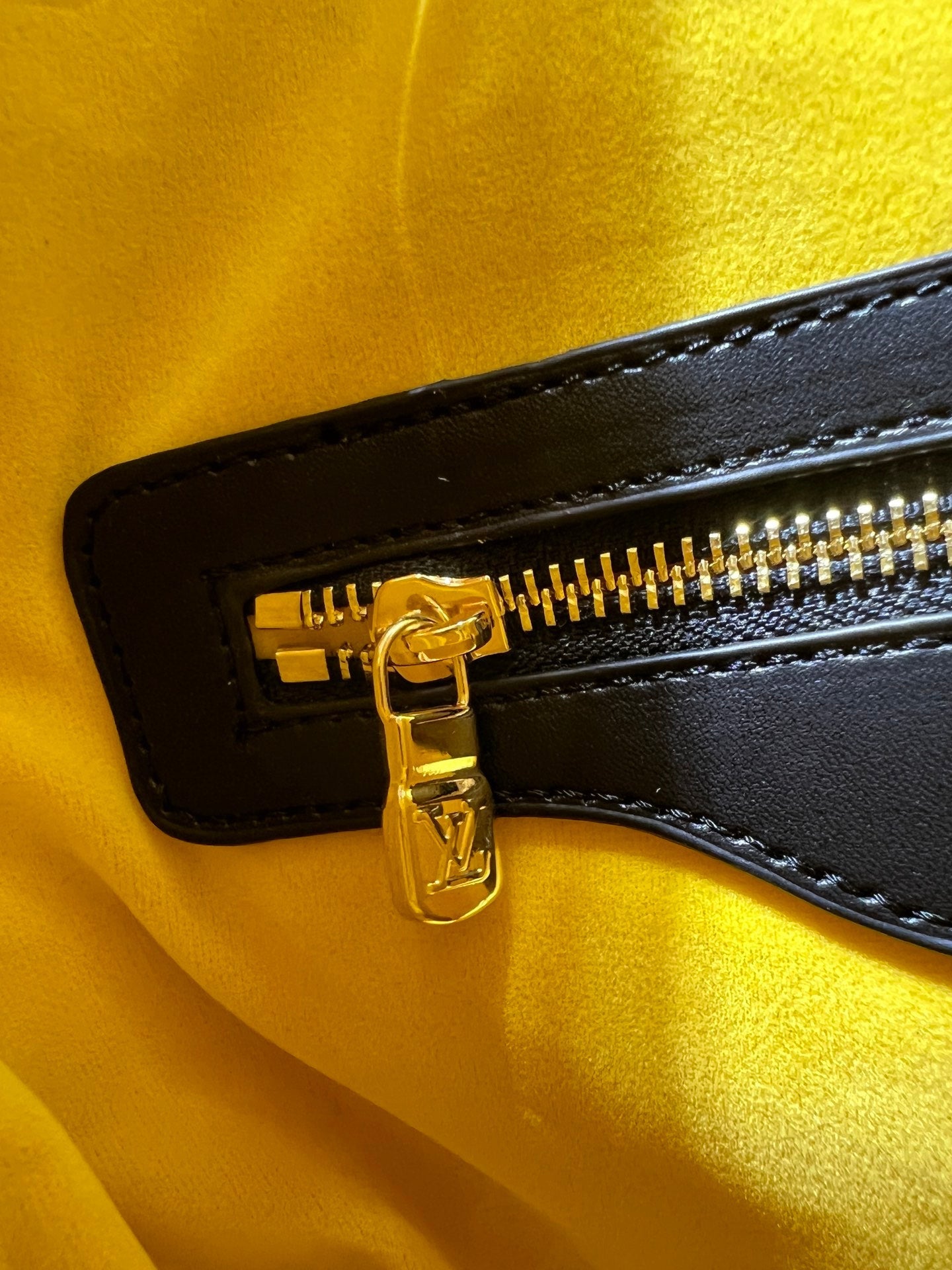 EN - Luxury Bags LUV 764