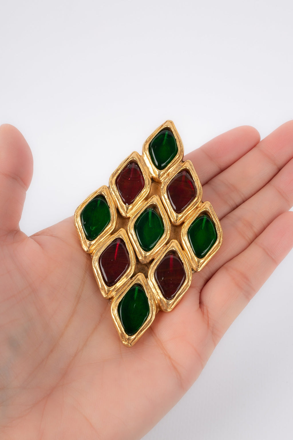 Broche losange Chanel