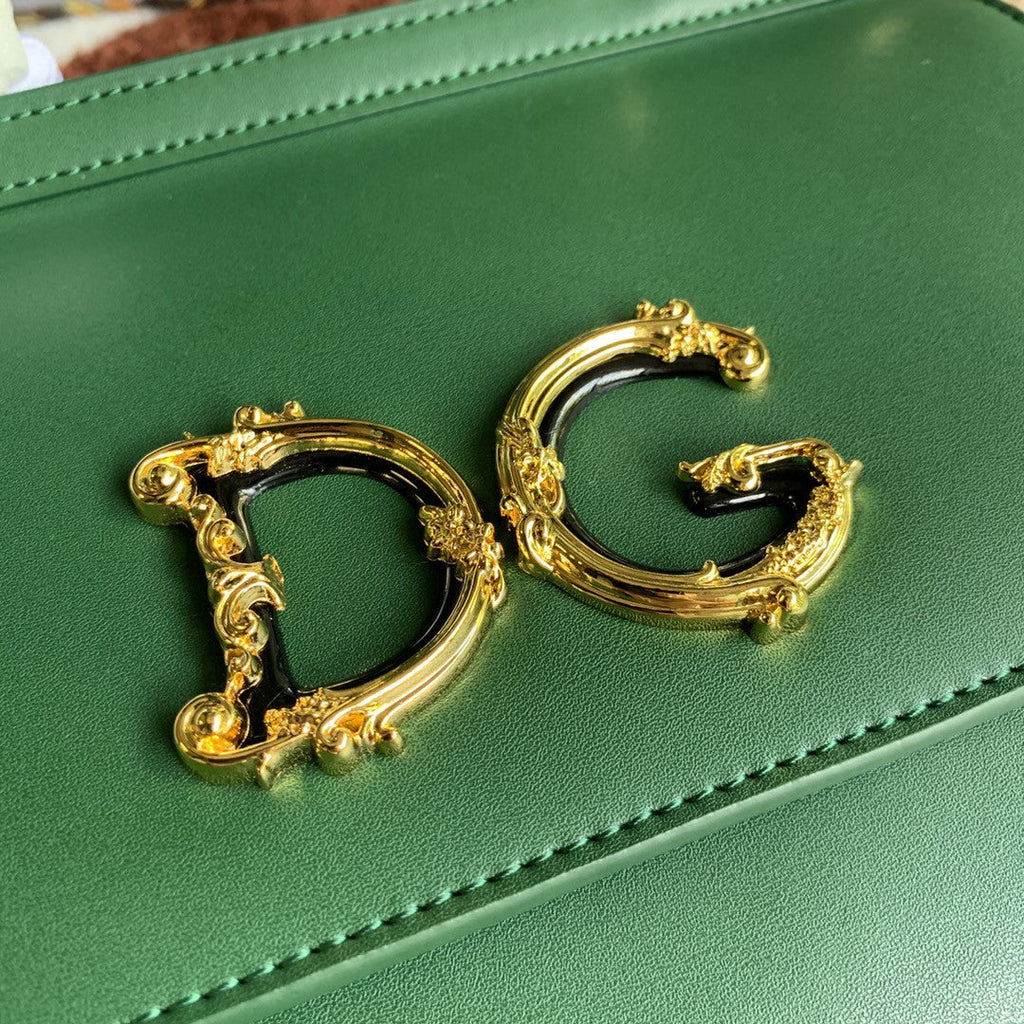 GLAMI MeGLAMIum GLAMI Handbag In Dauphine Green For Women 10.2in/26cm GLAMI