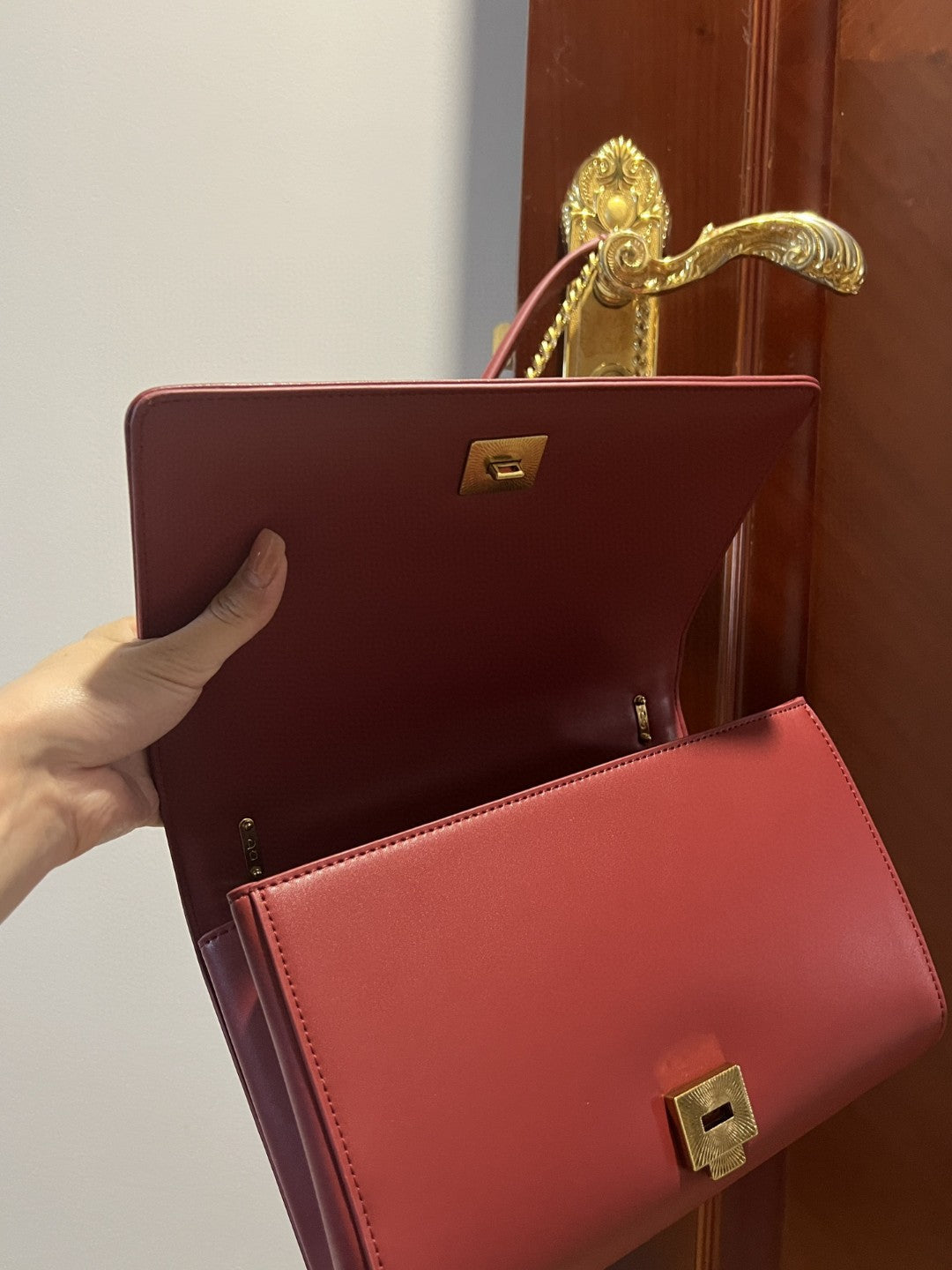 GLAMI Large Devotion Bag In Quilted Nappa Burgundy For Women 10in/26cm GLAMIÃ‚Â 