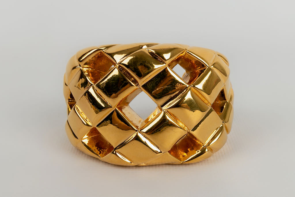 Manchette en mÃƒÆ’Ã‚Â©tal dorÃƒÆ’Ã‚Â© Chanel