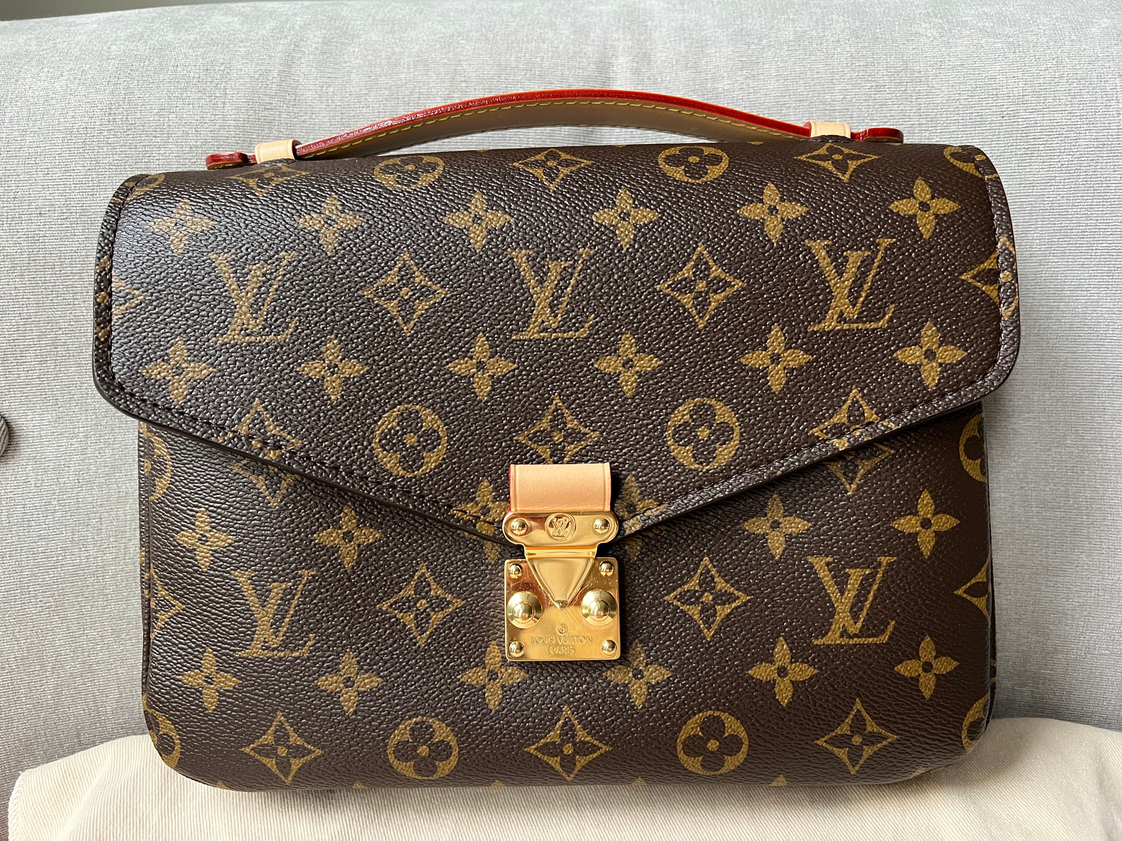 Louis Vuitton Pochette Metis Monogram (RRP £1,970)