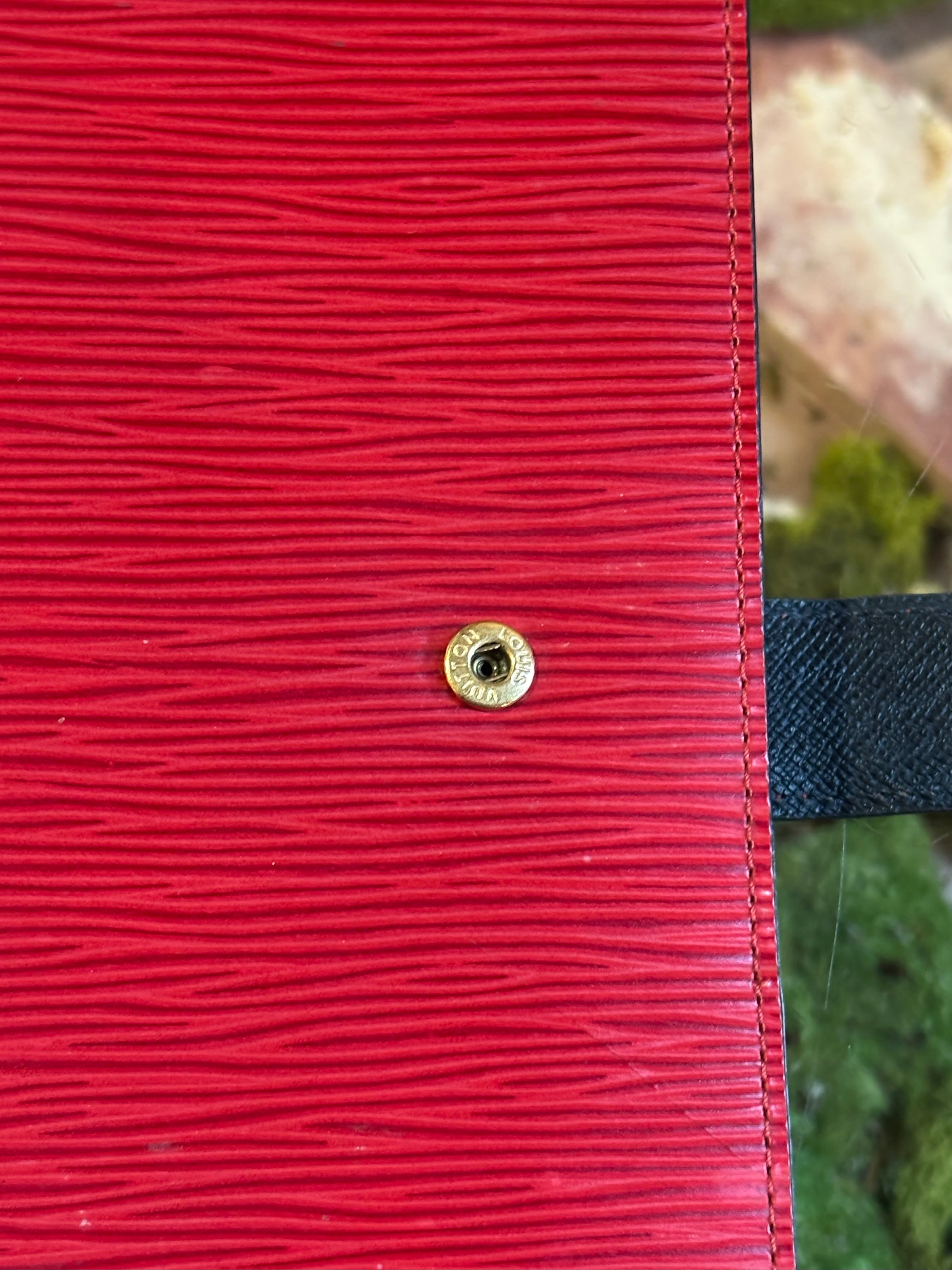 LOUIS VUITTON Red Epi Leather Medium Agenda Cover
