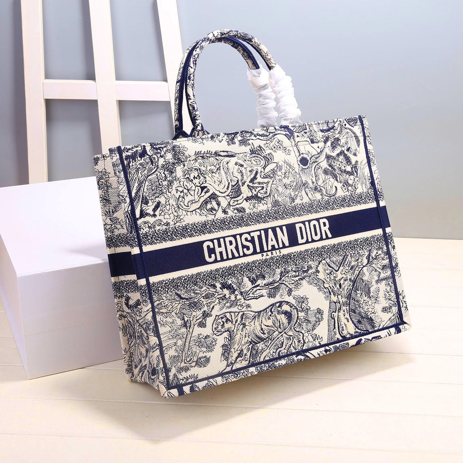 GLAMI Large Book Tote For Women 16.5in/42cm CD M1286ZRIW