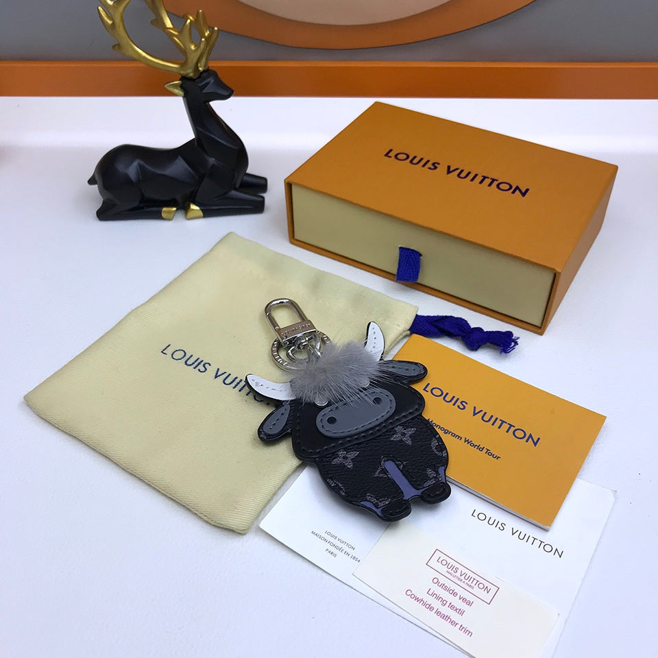 EN - Lux Keychains LUV 081