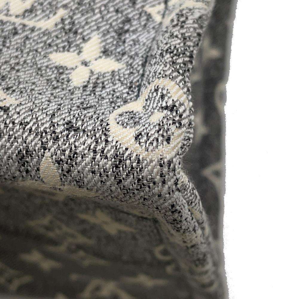 LOUIS VUITTON Onthego Noir/White M46448 Monogram・Jacquard Denim Size MM