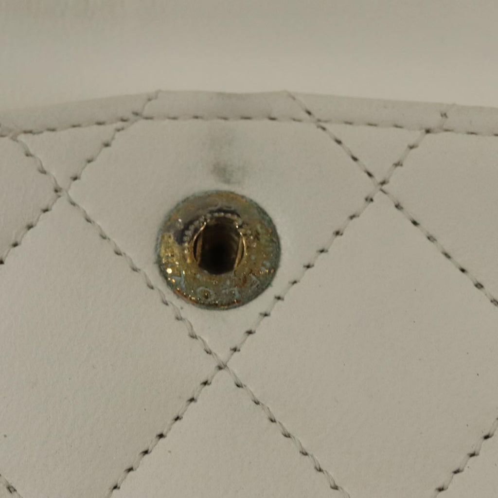 CHANEL Matelasse Chain Shoulder Bag Leather White Gold CC 96085