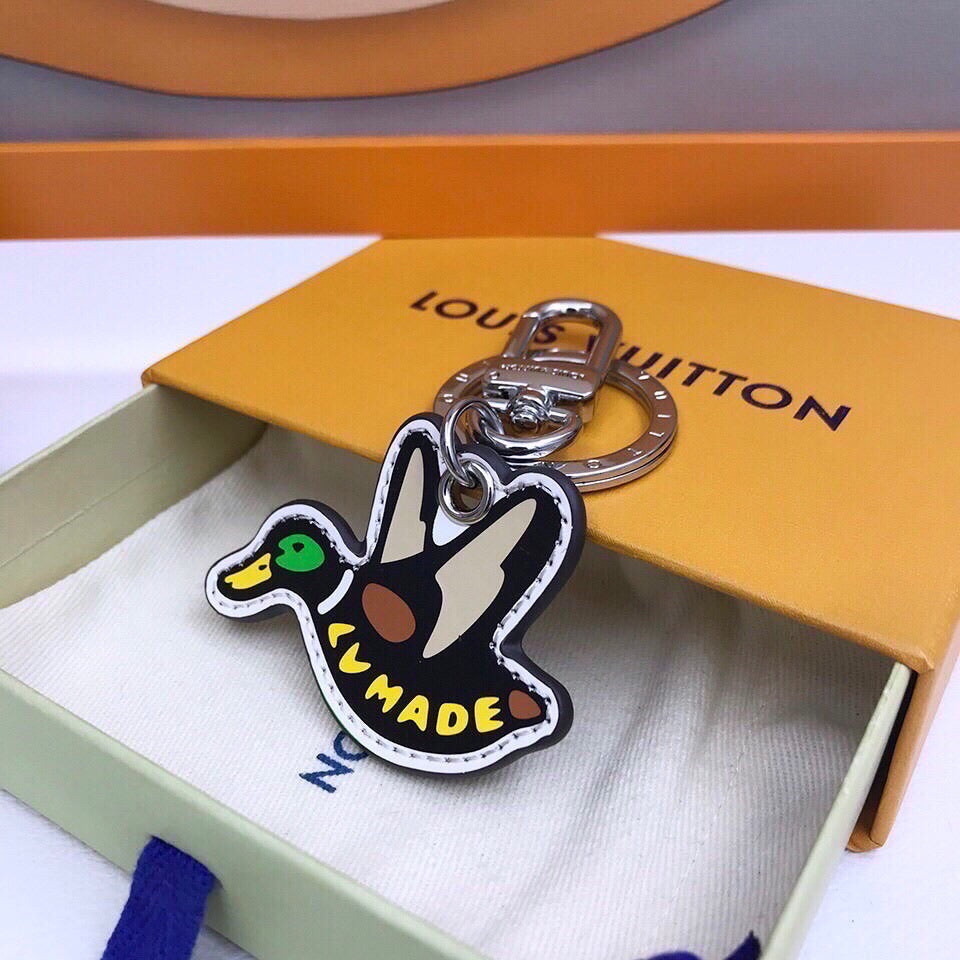 EN - Lux Keychains LUV 011