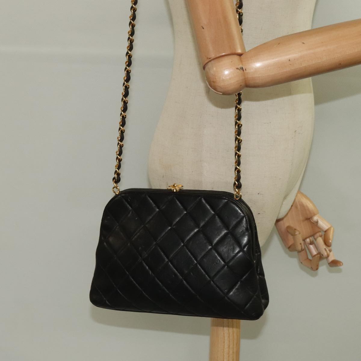 CHANEL Matelasse Chain Shoulder Bag Lamb Skin Black Gold CC 96218A