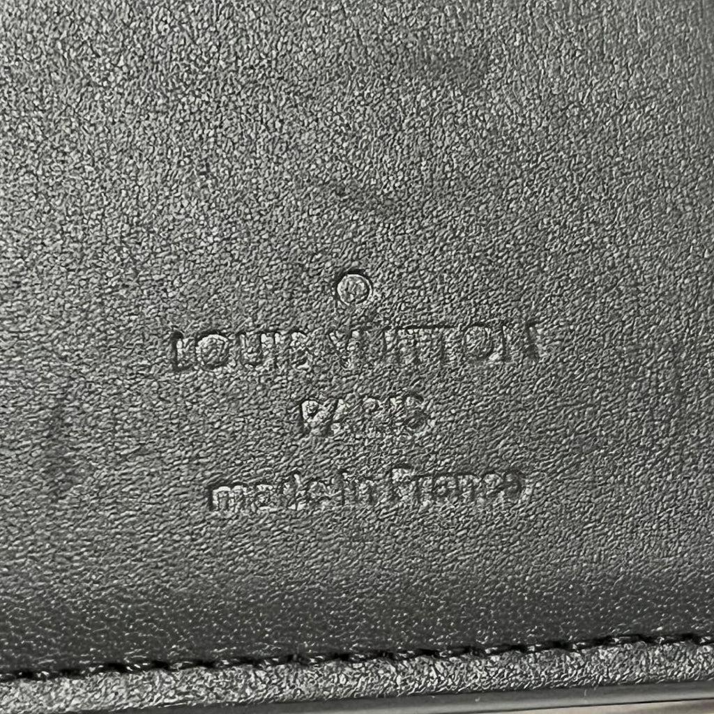 Louis Vuitton Brazza  Leather Wallet  ()