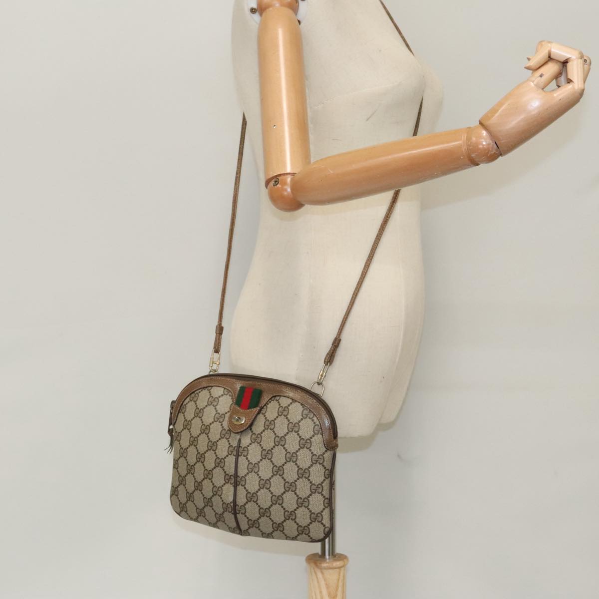 GUCCI GG Supreme Web Sherry Line Shoulder Bag PVC Beige 904 02 047 96969