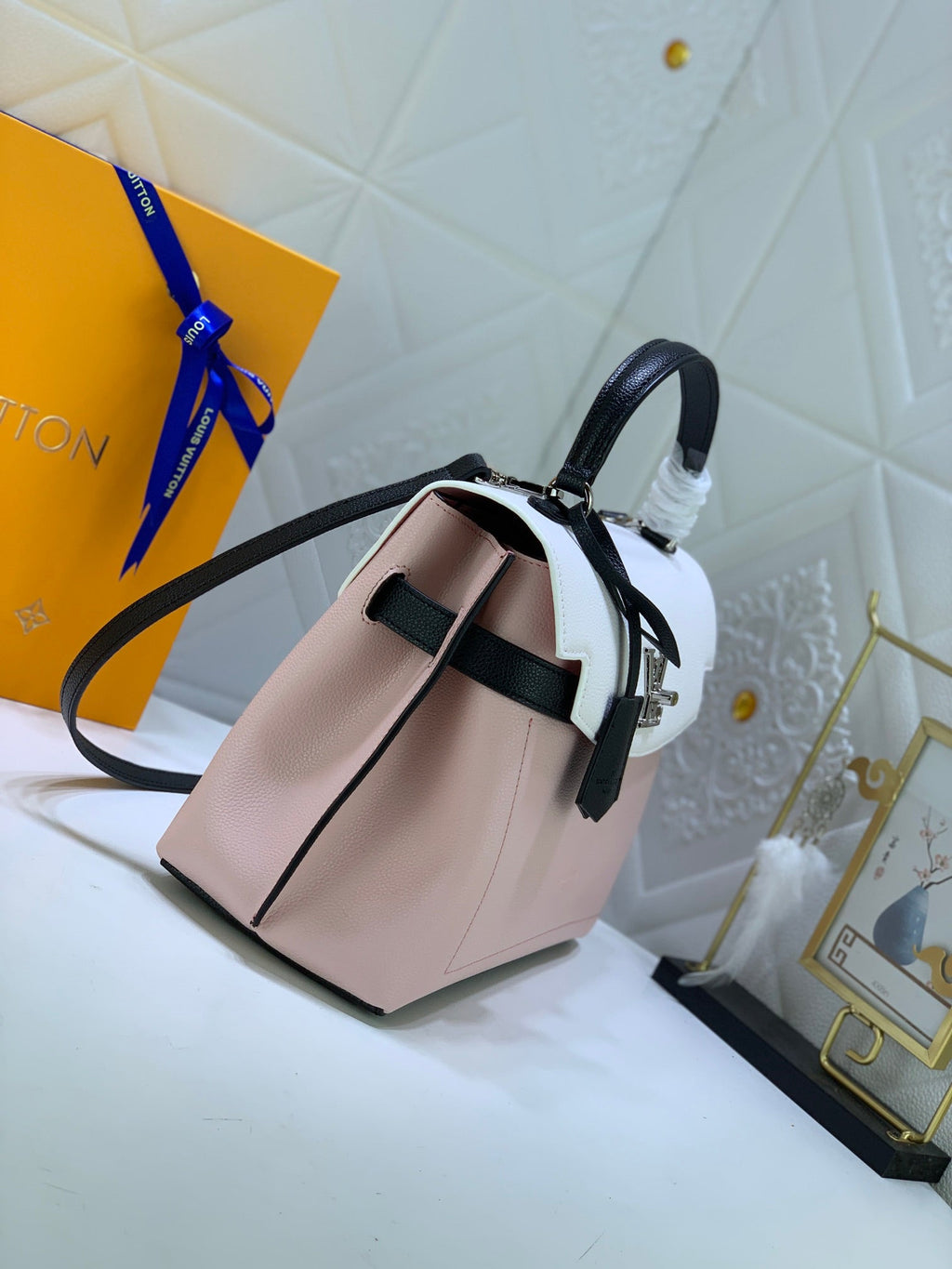 EN - Luxury Bags LUV 746