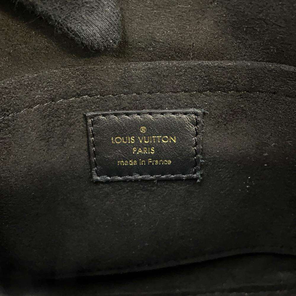 LOUIS VUITTON new wave new camera bag Noir M53682 Calf Leather