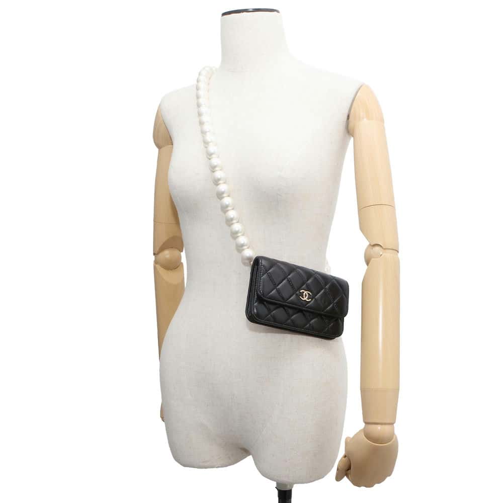 CHANEL matelasse pearl chain wallet BlackAP1839 Lambskin