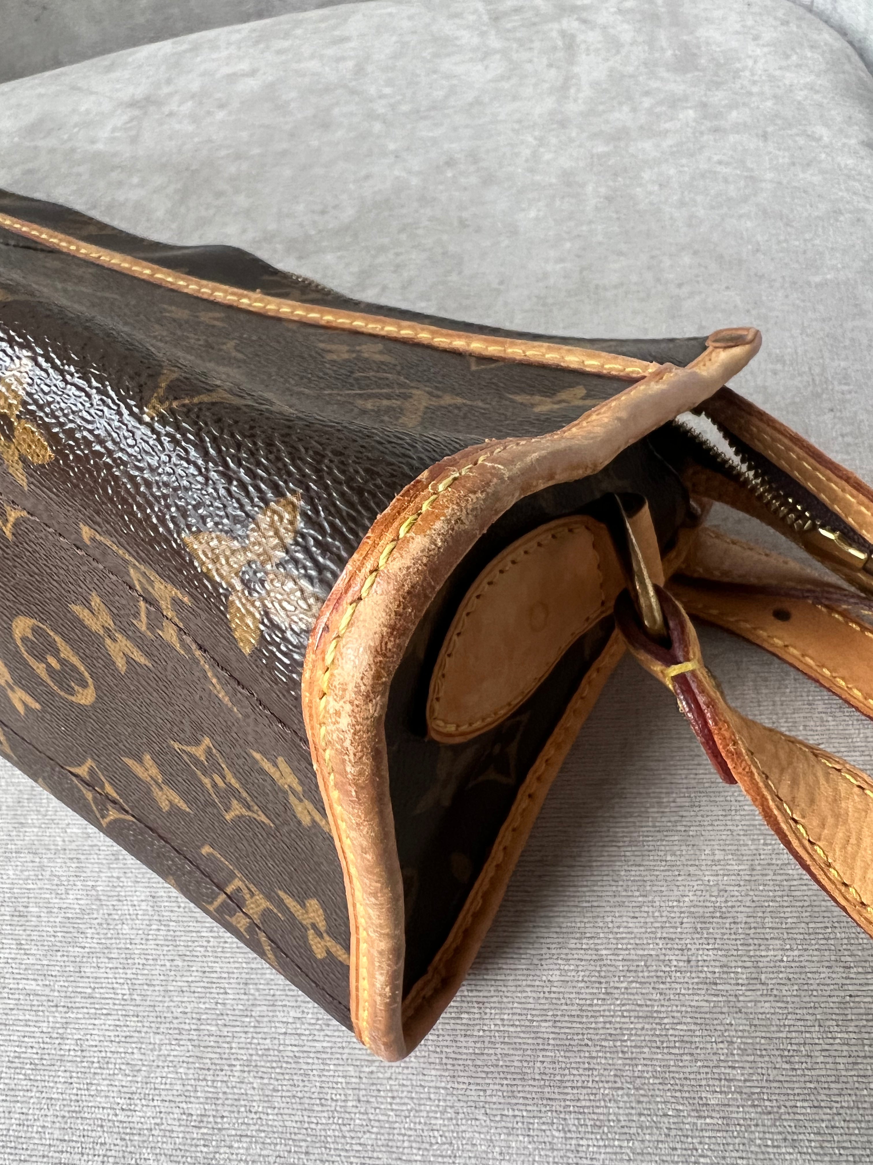 Louis Vuitton Popincourt with long strap in Monogram