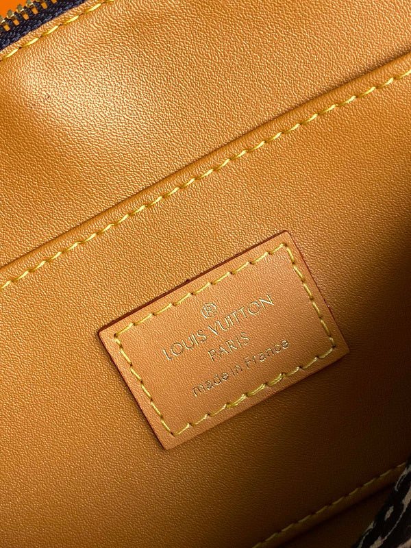 LOV2 Bags - Luxurious Bags  1585