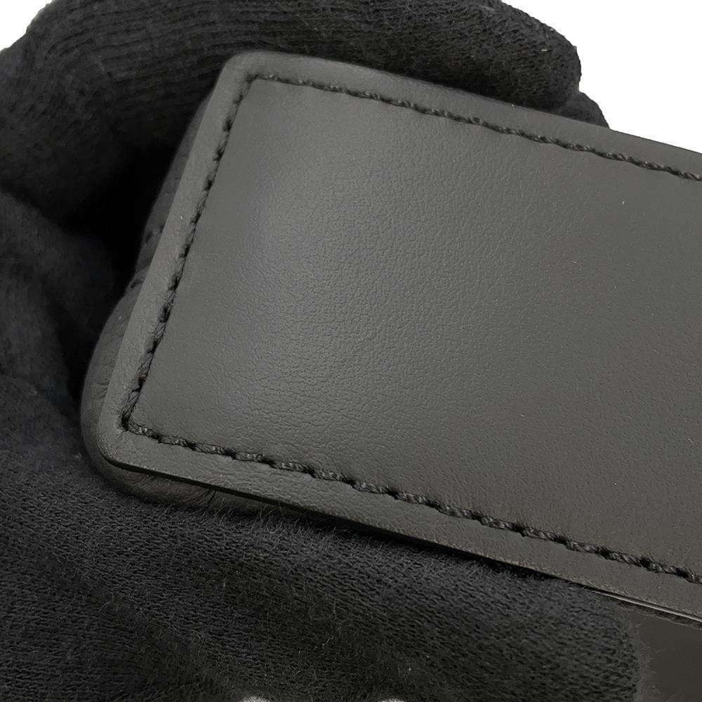 LOUIS VUITTON Pochette・IPAD Noir M69837 Grain Leather