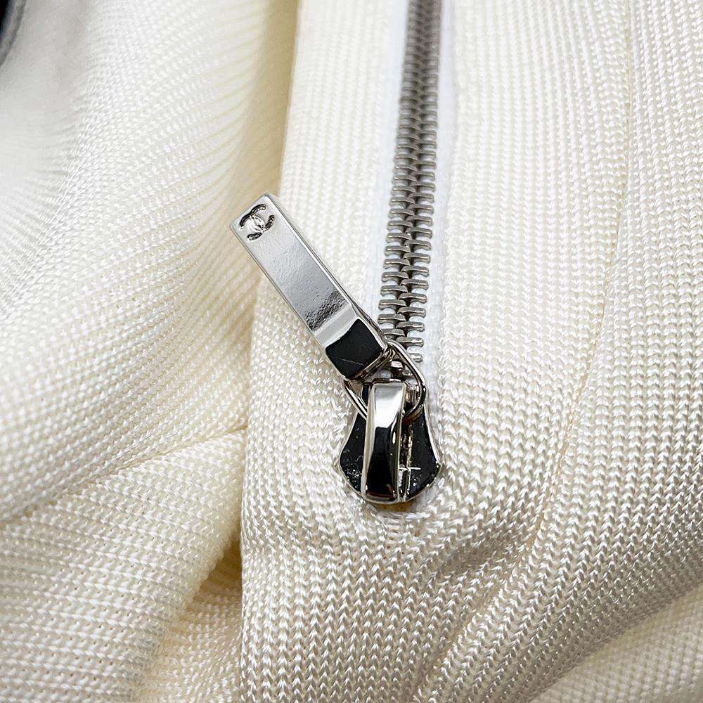 CHANEL CC Logo Sequins Blouson with Logo Patch Size 38 White/BlackP74166 Rayon91% Nylon7% Polyurethane2%