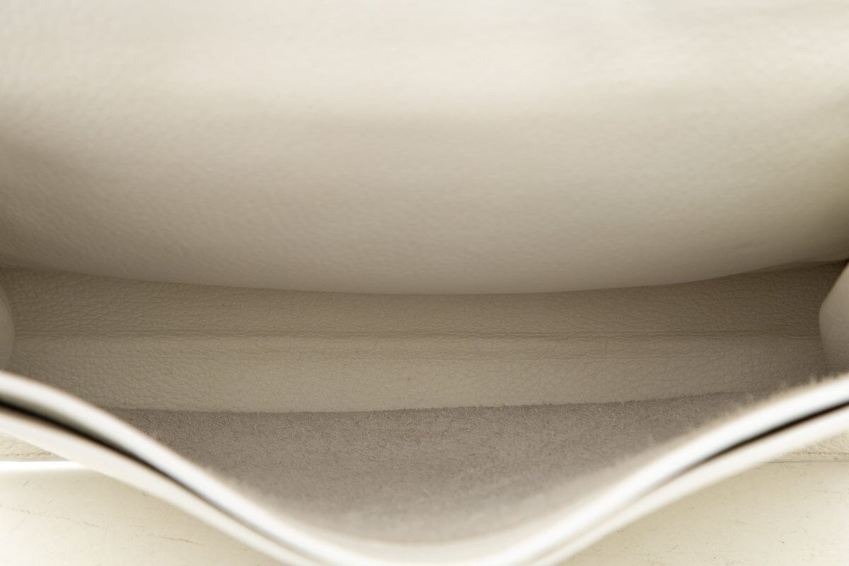 HermÃƒÆ’Ã‚Â¨s White Sac a Depeches 27 Handbag
