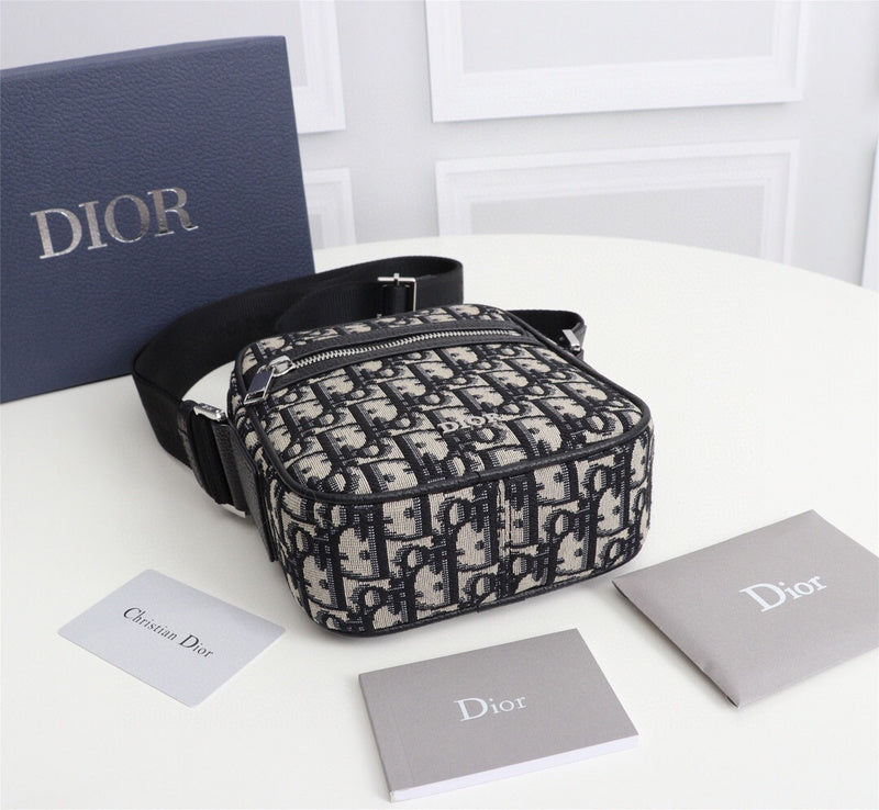 ELE - Dir Bags - 1522