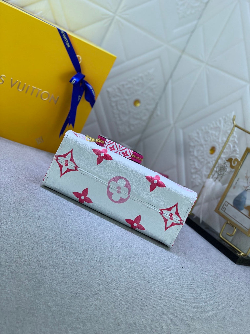 EN - Luxury Bags LUV 818