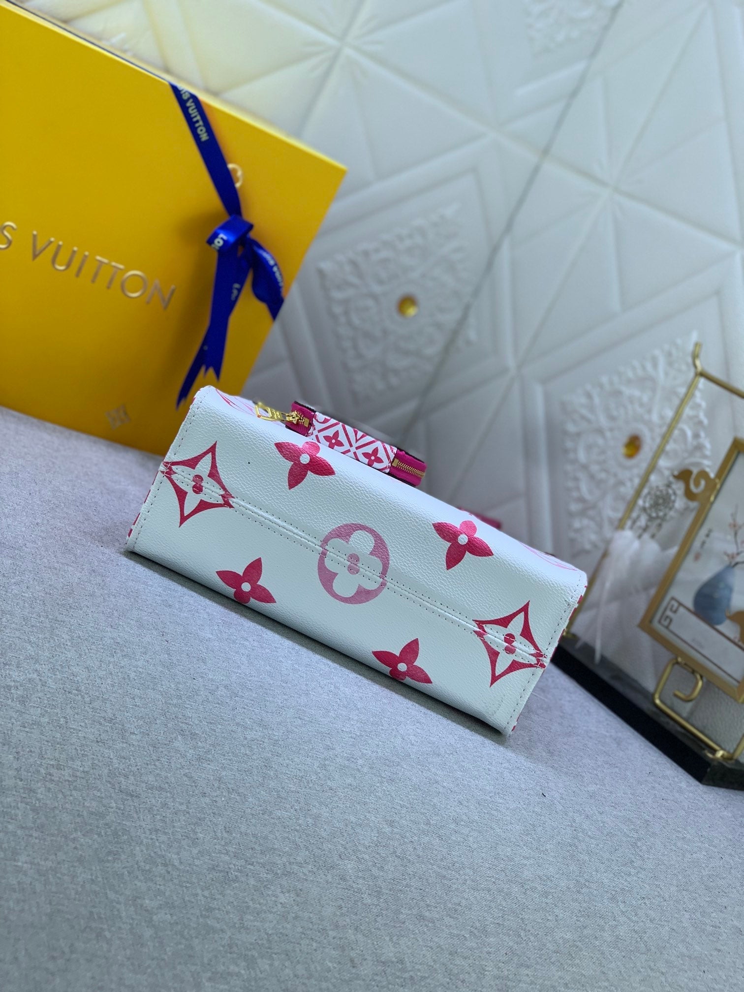 EN - Luxury Bags LUV 818