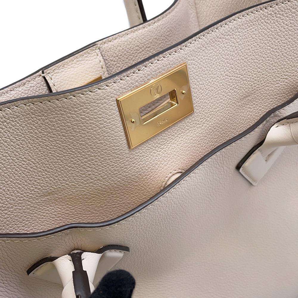LOUIS VUITTON On My Side Beige M55802 Monogram Mahina Calf Leather Size MM
