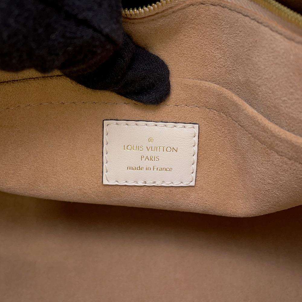 LOUIS VUITTON On My Side Beige M55802 Monogram Mahina Calf Leather Size MM