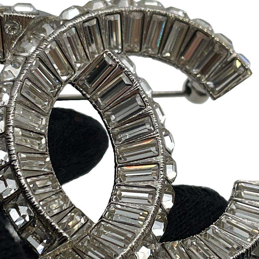 CHANEL CC Logo RhinestoneBrooch SilverA63085 Metal