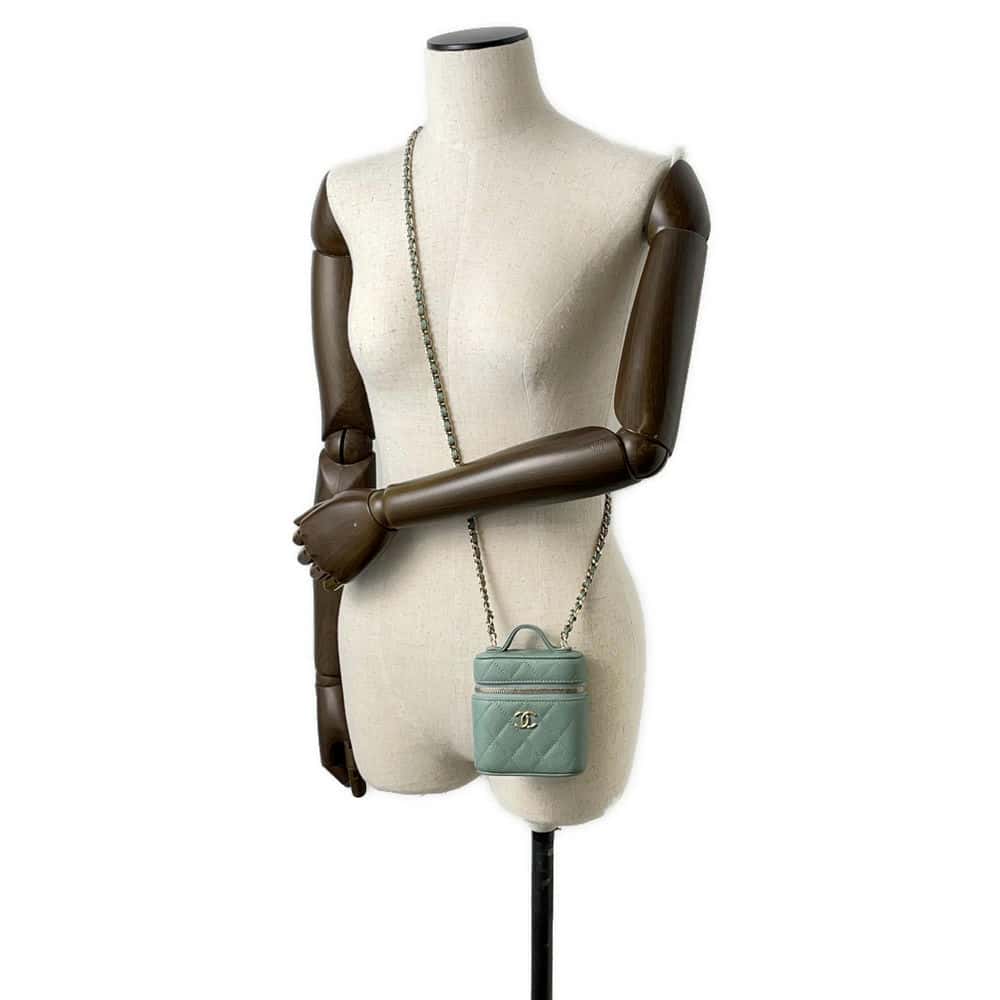 CHANEL Small Vanity Shoulder Bag GreenAP2503 Caviar Leather