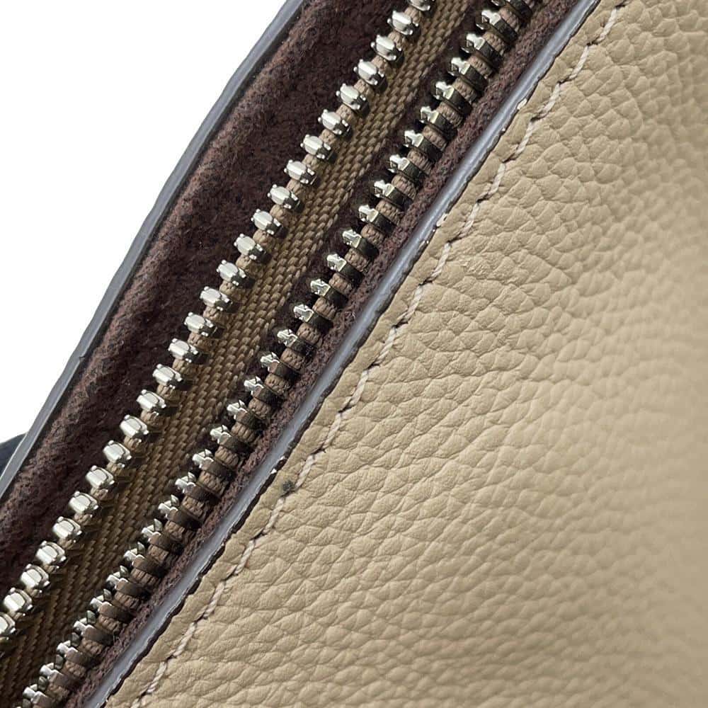 LOUIS VUITTON Omea Galet M55031 Monogram Mahina