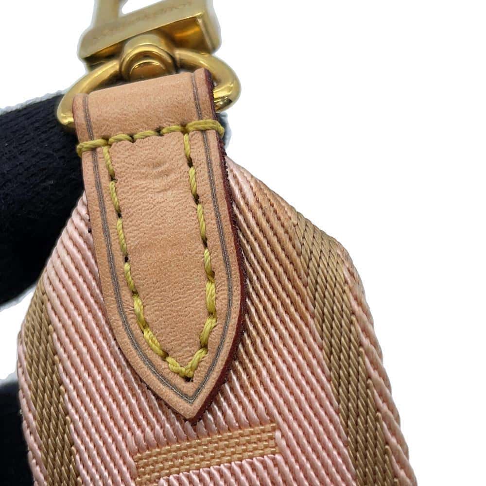 LOUIS VUITTON Multi Pochette Accessoires Rose claire M44840 Monogram