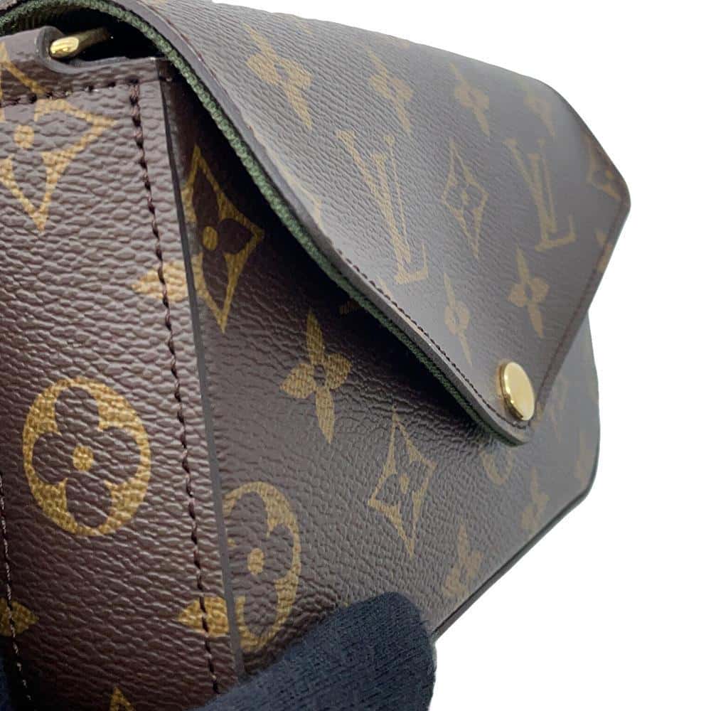LOUIS VUITTON Multiie Pochette Green M80091 Monogram