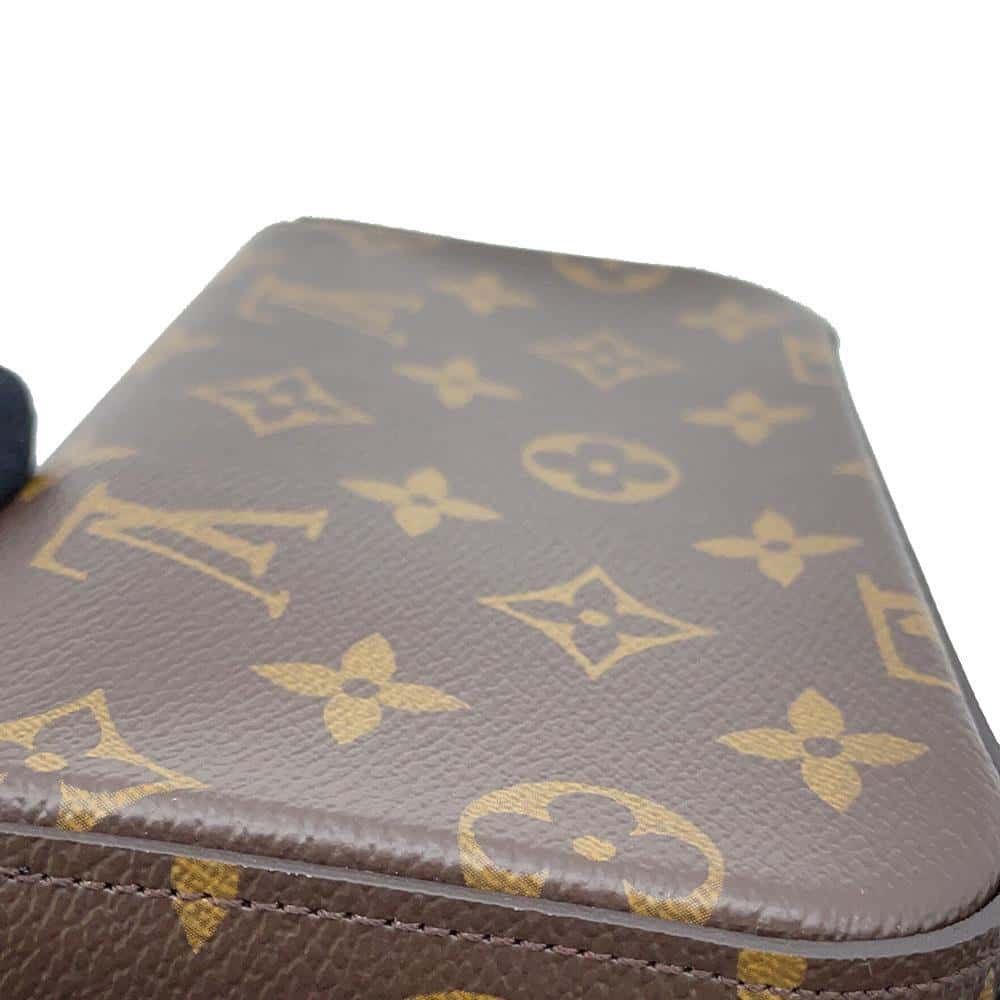 LOUIS VUITTON Multiie Pochette Green M80091 Monogram