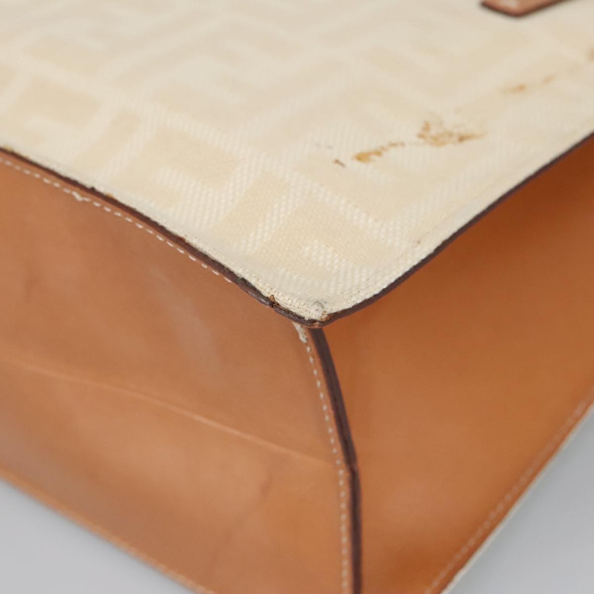 FENDI Zucca Canvas Tote Bag White 98220