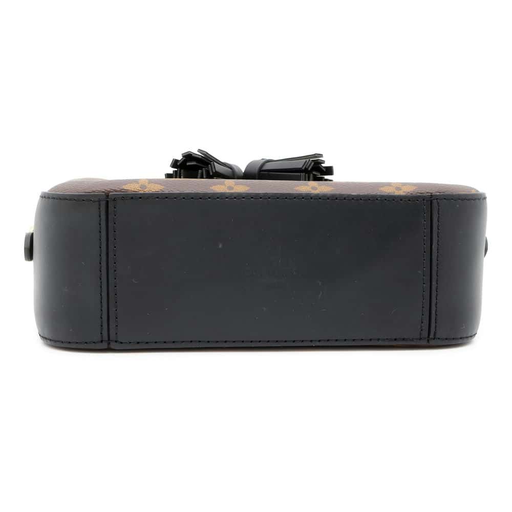 LOUIS VUITTON Saintonge Noir M43555 Monogram