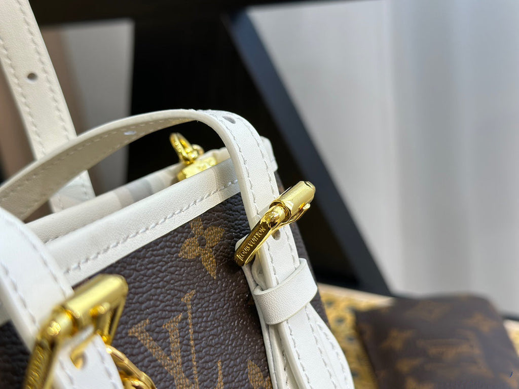 EN - Luxury Bags LUV 725