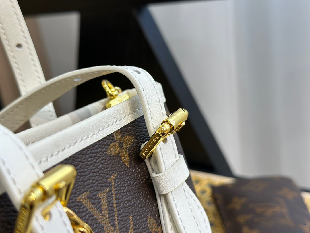 EN - Luxury Bags LUV 725