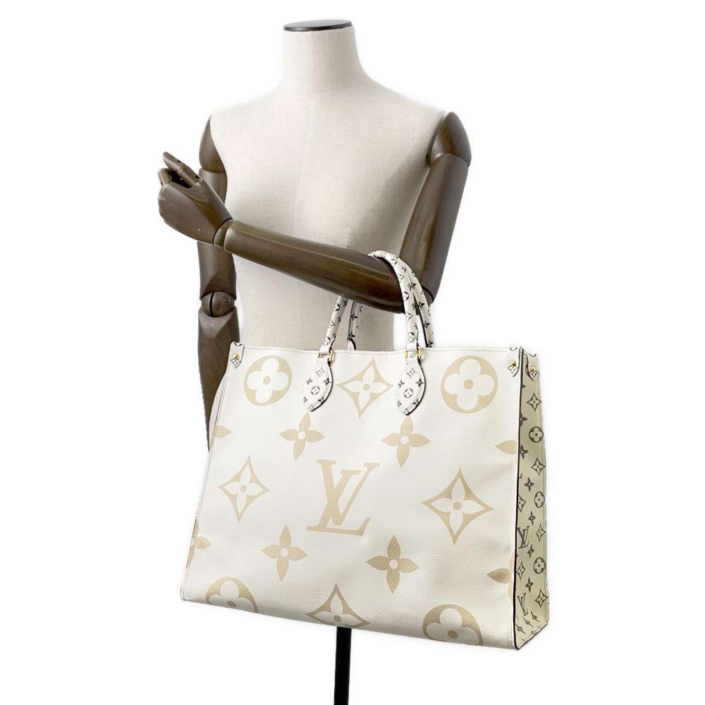 LOUIS VUITTON Onthego Creme/Khaki/Beige M44571 Monogram / Giant Size GM