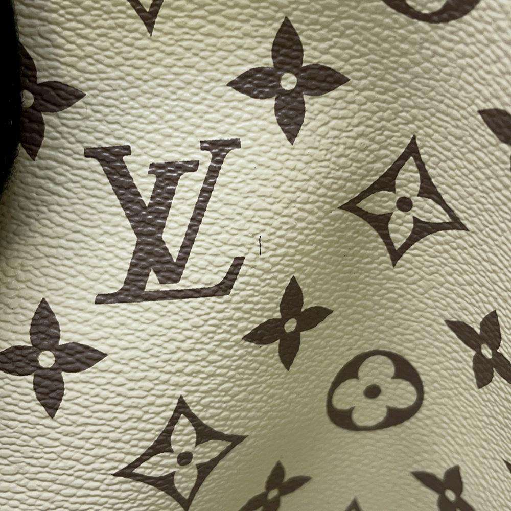 LOUIS VUITTON Onthego Creme/Khaki/Beige M44571 Monogram / Giant Size GM