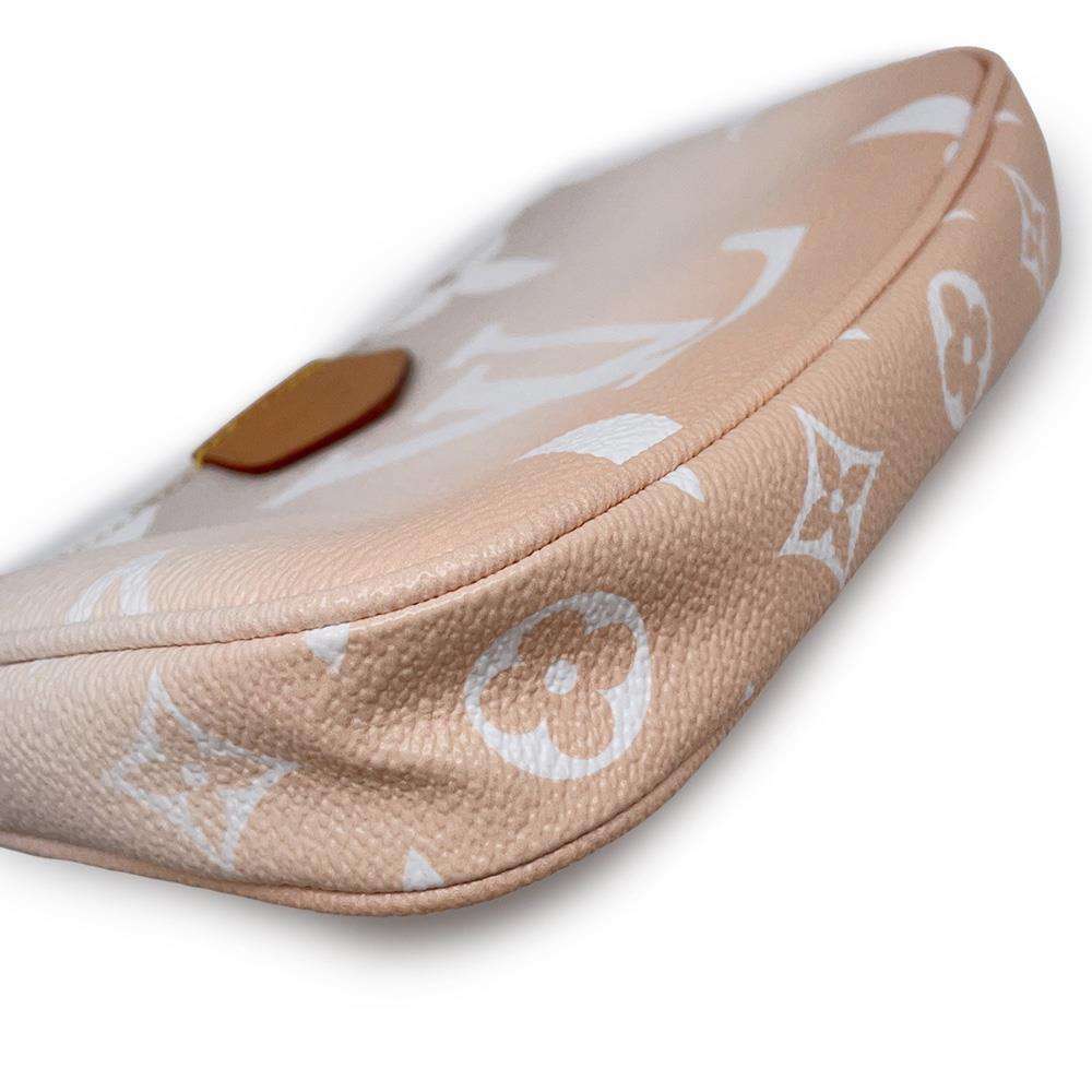 LOUIS VUITTON Multi Pochette Accessoires Bloom M57634 Monogram / Giant