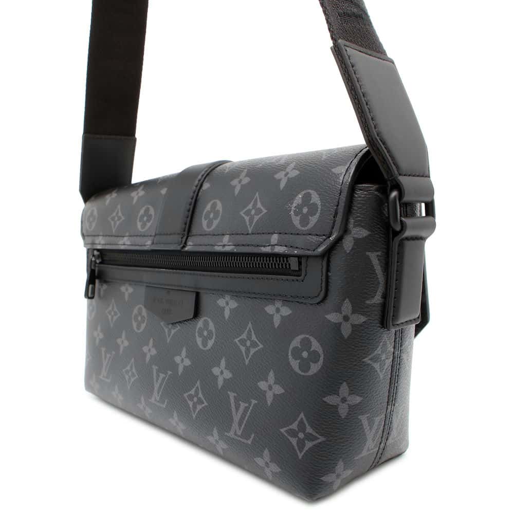 LOUIS VUITTON S Cape Messenger Black M46794 Monogram Eclipse