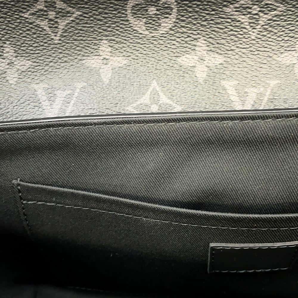LOUIS VUITTON S Cape Messenger Black M46794 Monogram Eclipse